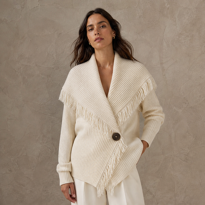 Fransetta – Cardigan in Maglia con Frange e Scialle lifestyle