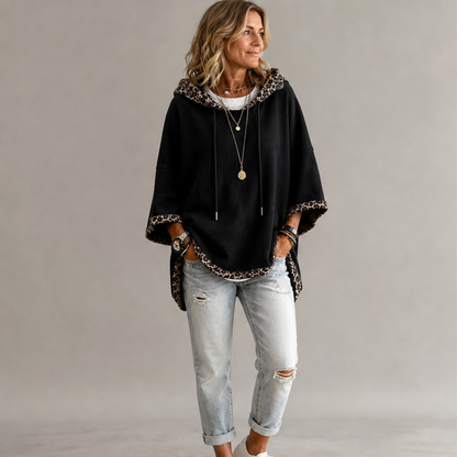 Velmara – Felpa Oversize con Cappuccio e Bordo Leopardato lifestyle