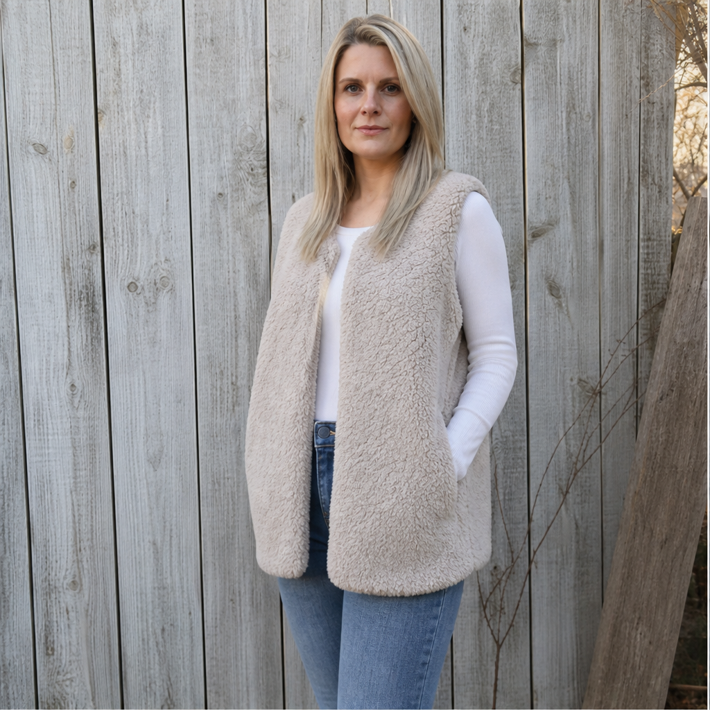 Orsolana – Gilet in Teddy Senza Maniche lifestyle