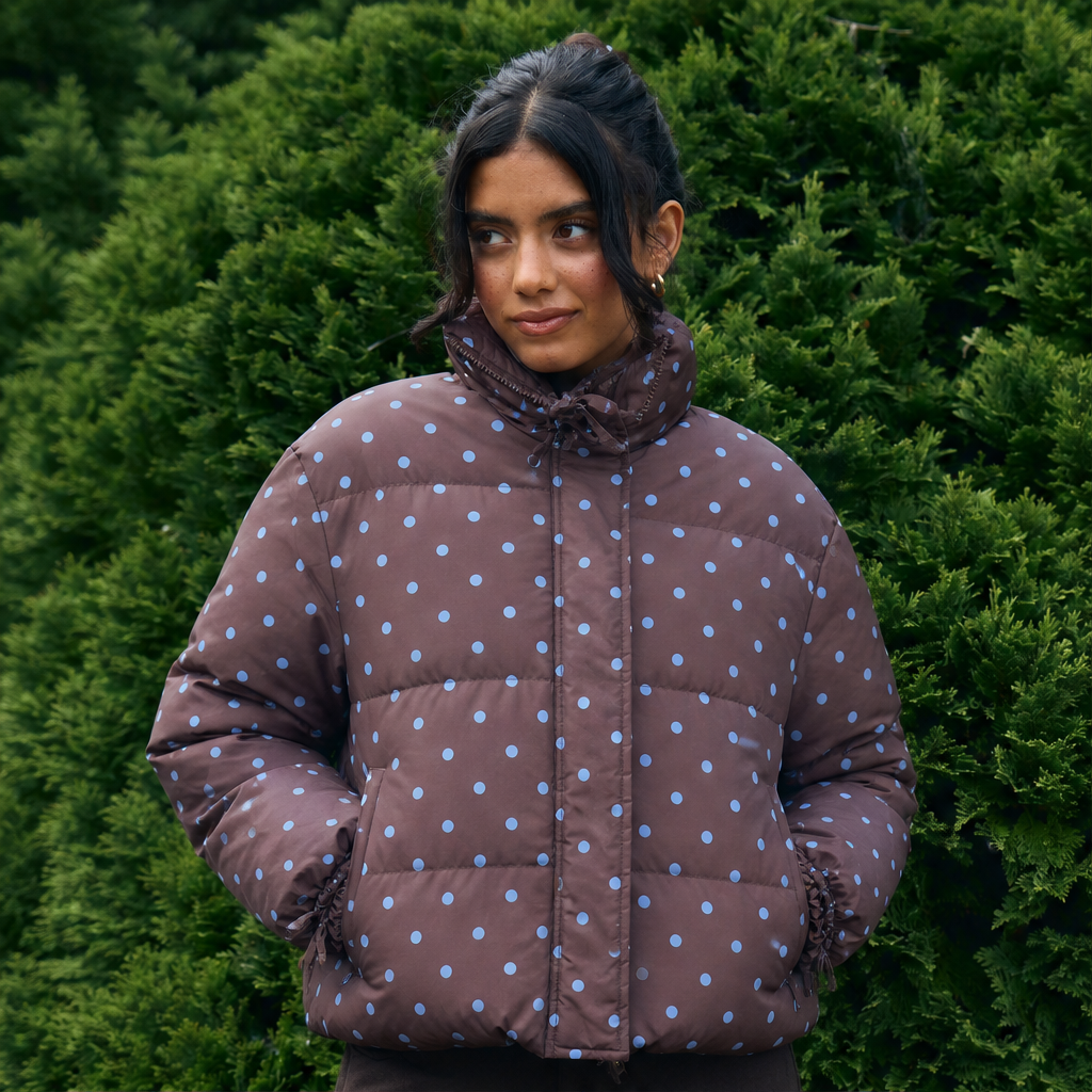 Volnetta – Piumino Collo Alto a Pois lifestyle