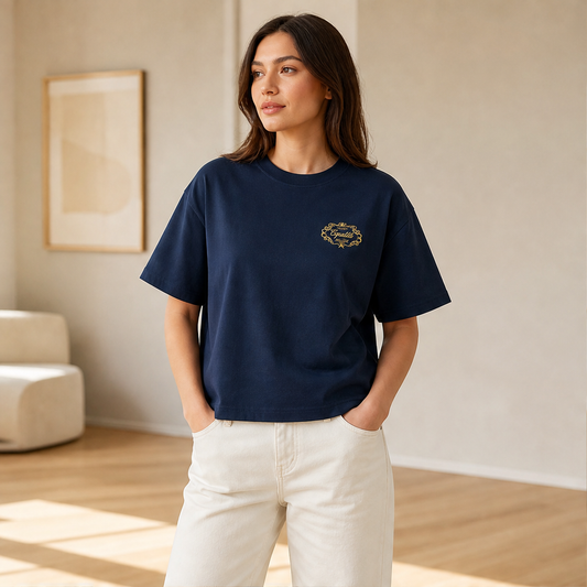 Corvalle – T-Shirt Boxy con Stampa Ricamata lifestyle