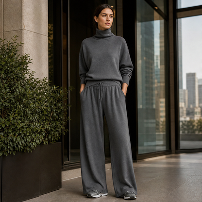 Novelora – Set Due Pezzi Dolcevita e Pantaloni Ampi lifestyle