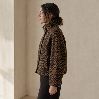 Velmara – Cappotto Corto Effetto Leopardo lifestyle