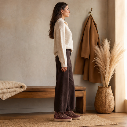 Novarra – Stivaletto Floreale in Suede Choc lifestyle