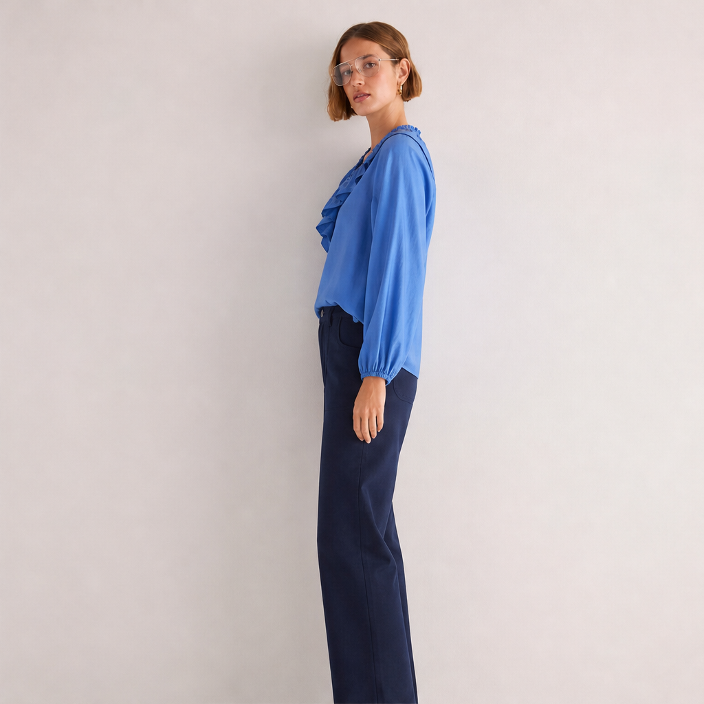 Velmora – Camicetta con Scollo a V e Rouches lifestyle