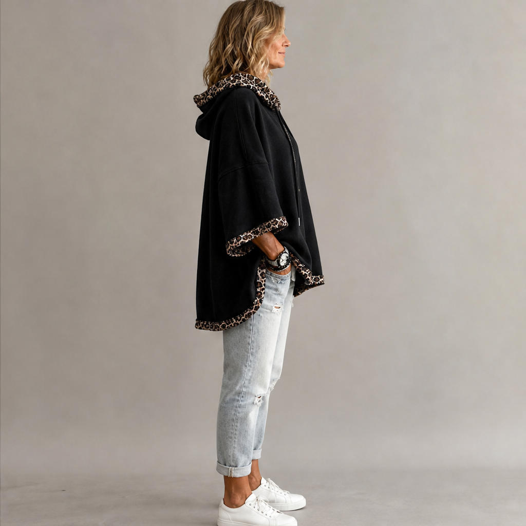 Velmara – Felpa Oversize con Cappuccio e Bordo Leopardato lifestyle
