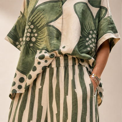 Completo Due Pezzi con Stampa Floreale Verde | Top a Maniche Corte e Pantaloni a Gamba Larga da Donna – Vestibilità Morbida