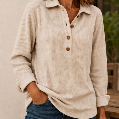 Morvenna – Maglia Henley in Maglia a Nido d'Ape lifestyle