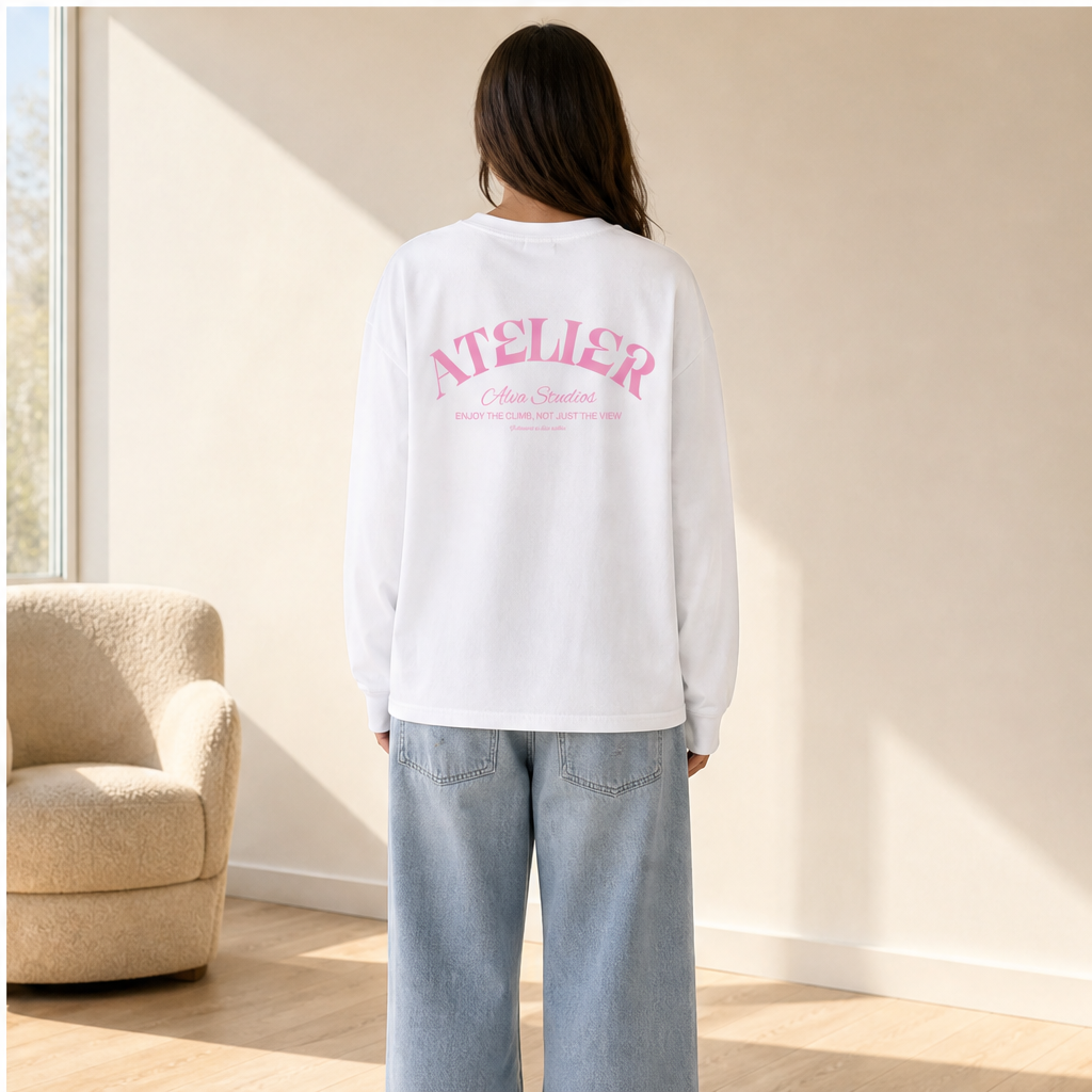 Velmora – Longsleeve Oversize con Stampa sulla Manica lifestyle