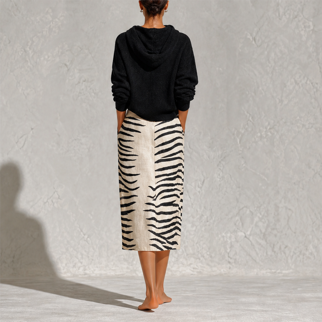 Zebrina – Maglia a Collo e Gonna Midi Zebrata lifestyle