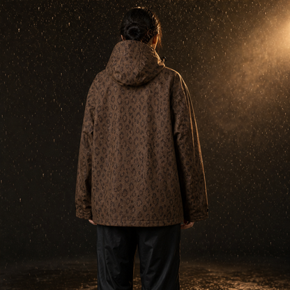 Velmara – Giacca Impermeabile Reattiva Cheetah lifestyle