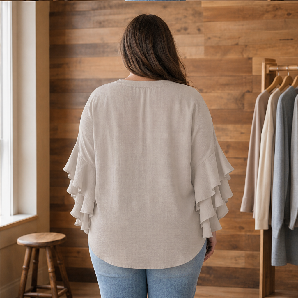 Valbrisa – Camicetta Scollo a V Maniche a Balze lifestyle
