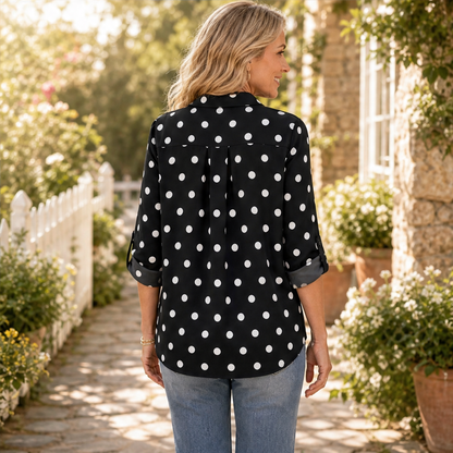 Novarella – Camicia a Pois con Maniche Arrotolabili lifestyle