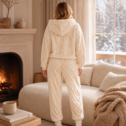 Nuvolina – Completo Felpa e Pantaloni Effetto Trapuntato lifestyle