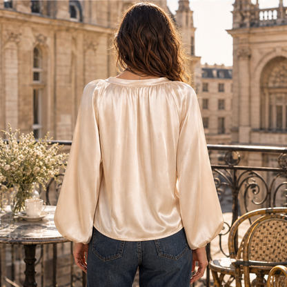 Voluetta – Blusa Incrociata in Raso con Fiocco lifestyle