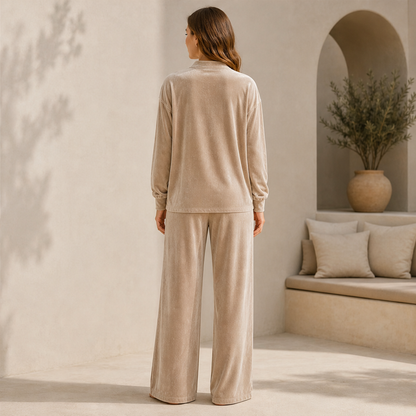 Velmora – Completo Due Pezzi in Velour Gamba Larga lifestyle