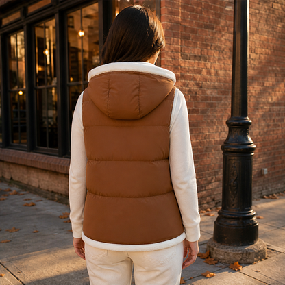 Vernasca – Gilet Piumino con Cappuccio Bicolore lifestyle