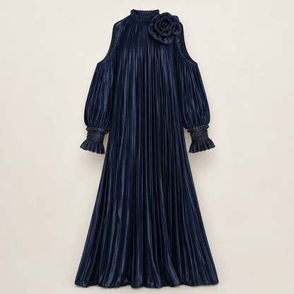 Olverra – Abito Lungo Plissettato con Fiore Navy